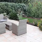 Вилла For 9 People 15 Mins Walk From The Beaches And The Center Of Ste Maxime Сент-Максим