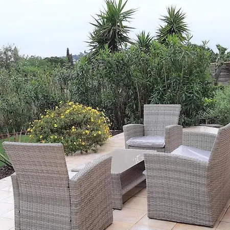 Villa For 9 People 15 Mins Walk From The Beaches And The Center Of Ste Maxime