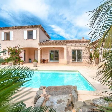 Villa For 9 People 15 Mins Walk From The Beaches And The Center Of Ste Maxime *