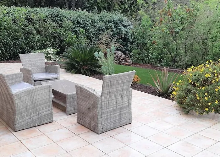 Villa For 9 People 15 Mins Walk From The Beaches And The Center Of Ste Maxime Sainte-Maxime