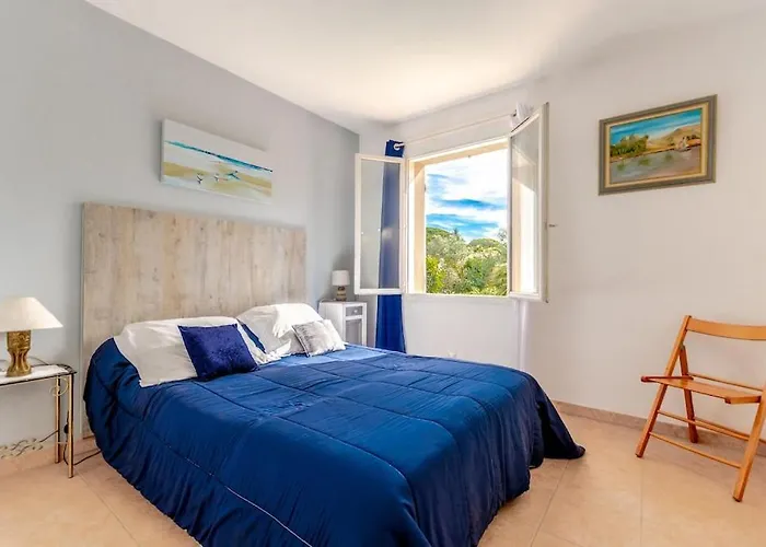 For 9 People 15 Mins Walk From The Beaches And The Center Of Ste Maxime * Sainte-Maxime